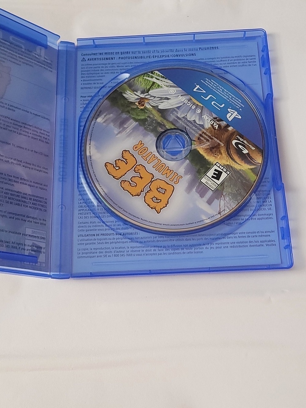 PS4 Bee Simulator Game - Yellow & White - Picture 3 of 3